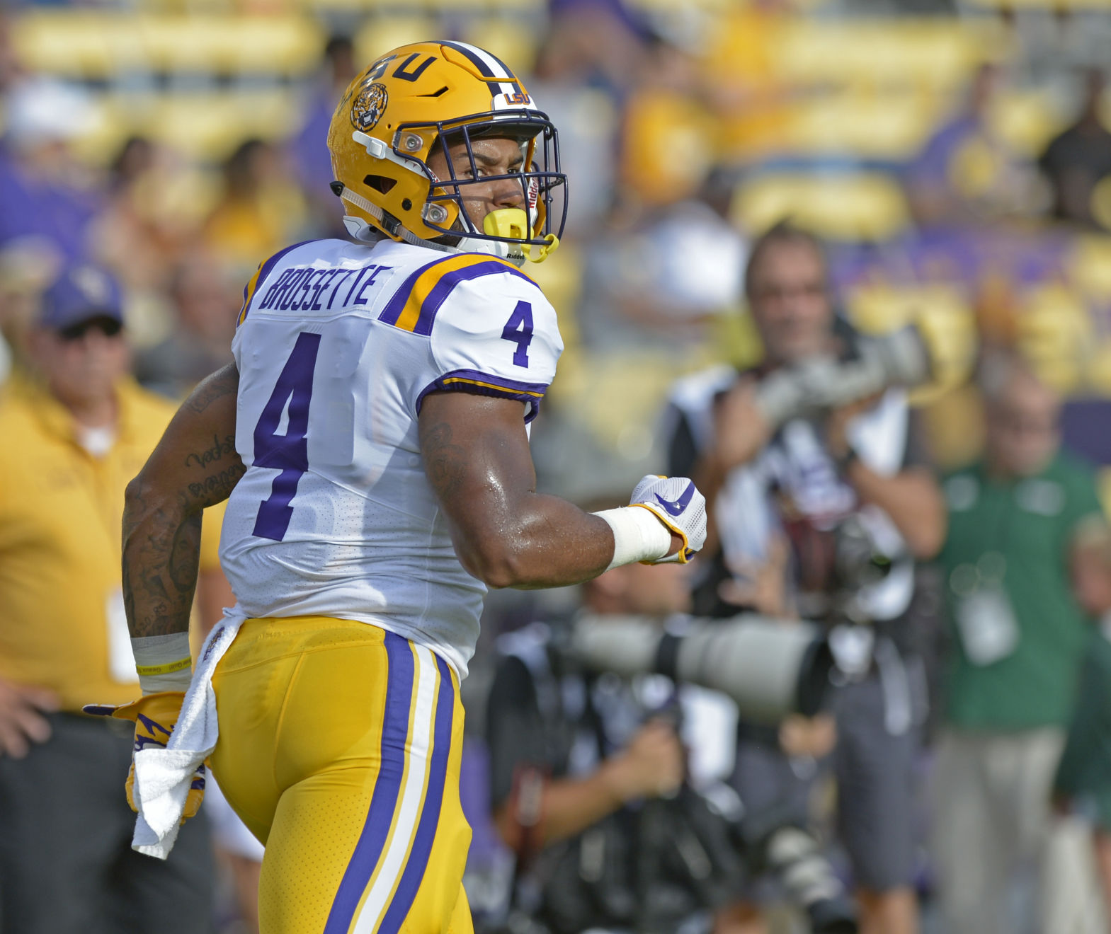lsuslufootball.090918 HS 1091.JPG